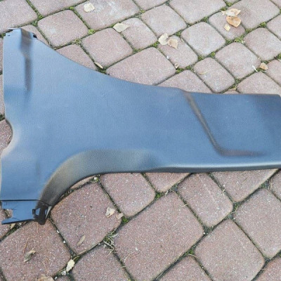 Obudowa osłona słupka środkowego prawa Toyota Corolla E210 E21 62413-02370