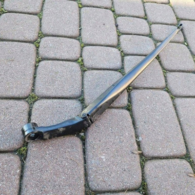 Ramie wycieraczek szyby przód EU lewa Toyota Corolla E210 E21 713-2835