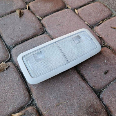 Lampka podsufitki oświetlenie kabiny Toyota Corolla E210 E21 81250-05030