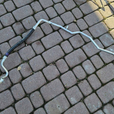 Przewód rura wąż klimatyzacji 1.5i Toyota Corolla E210 E21 88707-02570