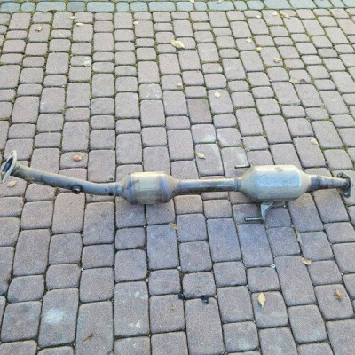 Wydech tłumik katalizator 1.5i 1.8i Toyota Corolla E210 E21 30T36