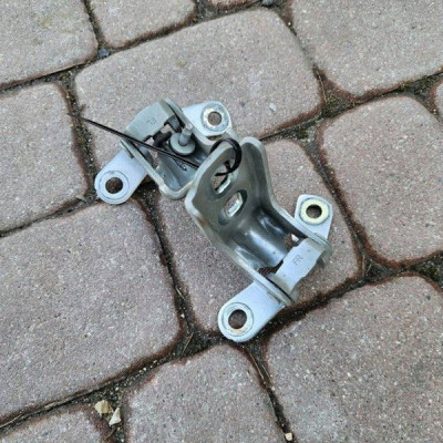 Zawias zawiasy drzwi przód przednie lewe srebrne Z176 Opel Insignia B