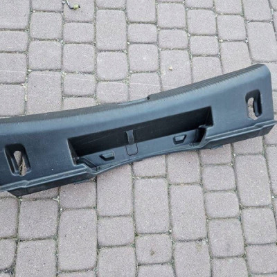 Obudowa osłona bagażnika pasa tylnego HB Opel Insignia B 39129262