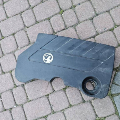 Obudowa osłona górna silnika pokrywa 2.0D Zafira C Opel Insignia B 55504605
