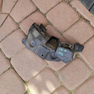 Ślizg tył tylny zderzaka mocowanie HB lewe Opel Insignia B 39124382