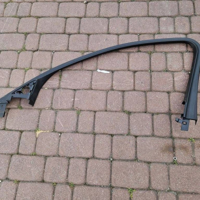 Ramka osłona listwa drzwi przód przednia prawa Opel Insignia B 39144813