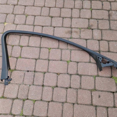 Ramka osłona listwa drzwi przód przednia lewa Opel Insignia B 39144812