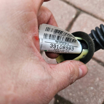 Obudowa osłona zamka bagażnika HB Astra J K Opel Insignia B 13344297