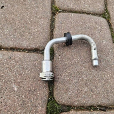 Rurka przewód chłodnicy wody skrzyni biegów Opel Insignia B