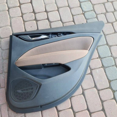 Boczek tapicerka drzwi tył tylnych prawych skóra brąz brąz Opel Insignia B