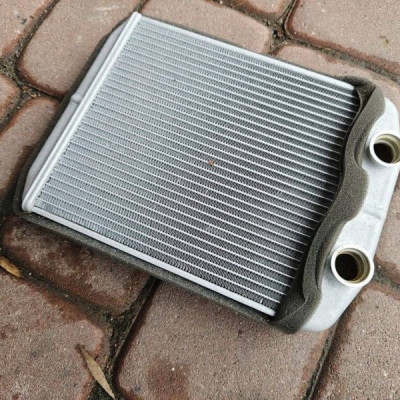 Chłodniczka wody nagrzewnicy nawiewu chłodnica Renault Clio IV