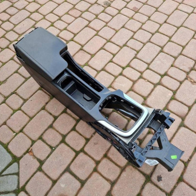 Tunel środkowy EUROPA podłokietnik zwykły ręczny Opel Insignia A