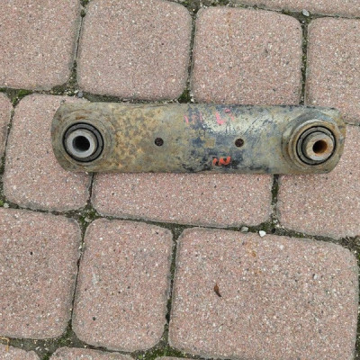 Wahacz tył tylny zawieszenia ORYG Opel Insignia A