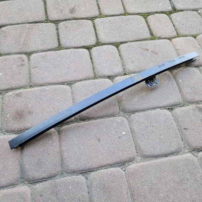 Listwa ramka prowadnica pomiedzy szybami kombi PT Opel Insignia A 13243074