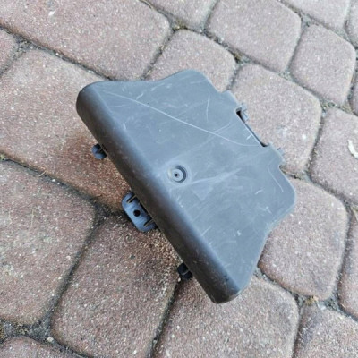 Obudowa osłona fotela wentylacji silniczka Opel Insignia A 13286501