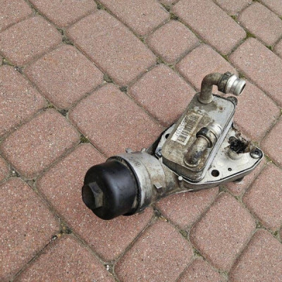 Mocowanie podstawa uchwyt filtra oleju 2.0D Opel Insignia A 55578737