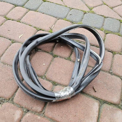 Uszczelka drzwi przód przednich lewych - Do około drzwi Opel Insignia A