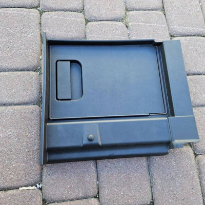 Obudowa osłona kanapy tył przelotka na narty Opel Insignia A 114785