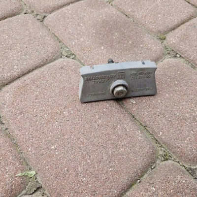 Uchwyt mocowanie akumulatora Opel Insignia A Corsa Astra Meriva 09115187