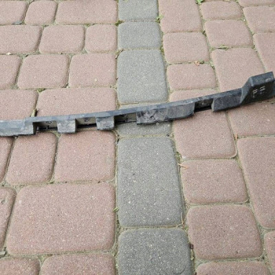 Ślizg tył tylny lewy zderzaka kombi mocowanie Opel Insignia A 13239123