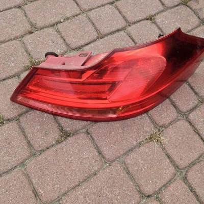 Lampa tył tylna prawa EUROPA kombi - pękniecie Opel Insignia A 13226857