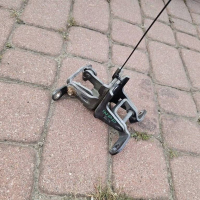 Zawias zawiasy drzwi przód przednich prawych Z177 Opel Insignia A