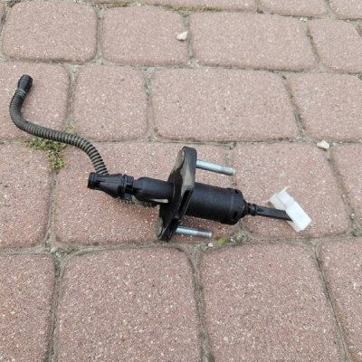 Pompka sprzęgła wysprzęglik pedału skrzyni biegów Opel Insignia A 55561915