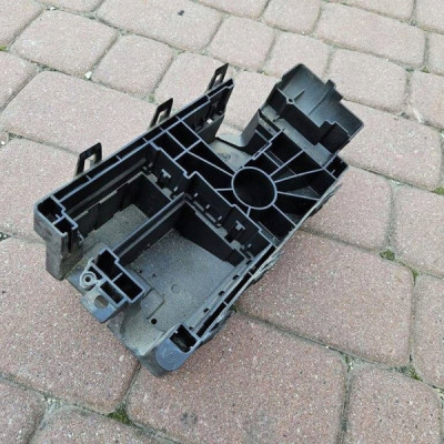 Podstawa skrzynki bezpieczników mocowanie Opel Insignia A 13253551