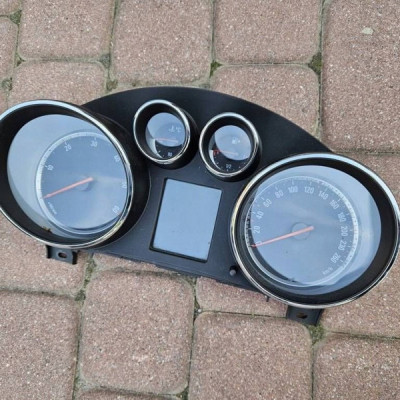 Licznik zegary prędkościomierz DIESEL Opel Insignia A 20980568