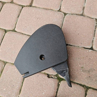 Obudowa osłona fotela lewego kierowcy plastik Opel Insignia A 13325202