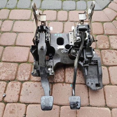 Pedał pedały manual EUROPA podstawa Opel Insignia A 22969469