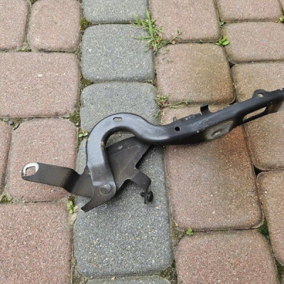 Zawias maski pokrywy silnika lewy - 100% prosty - Opel Corsa F 9823211680