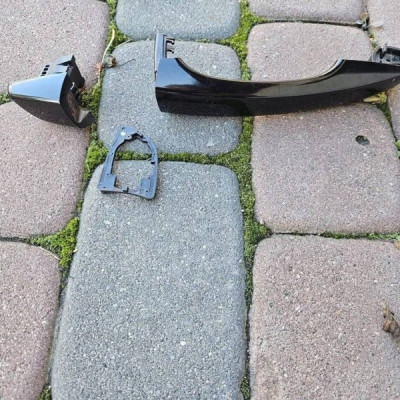 Klamka drzwi tył tylna prawa KTV czarna + podkładka Opel Corsa F