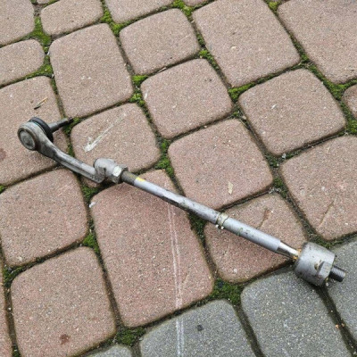 Drążek kolumny kierowniczej maglownicy lewy Opel Corsa F