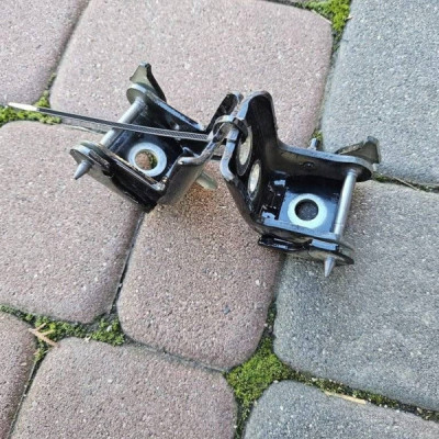 Zawias zawiasy drzwi tył tylnych prawych KTV Opel Corsa F