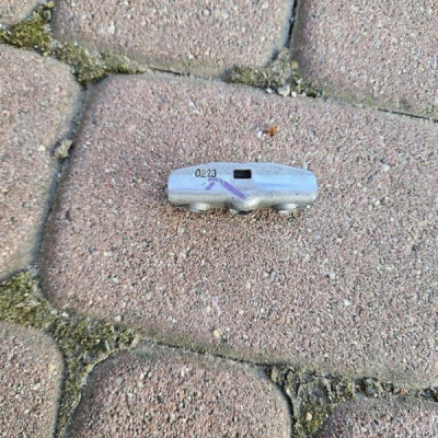 Łacznik linek hamulca ręcznego Opel Corsa F