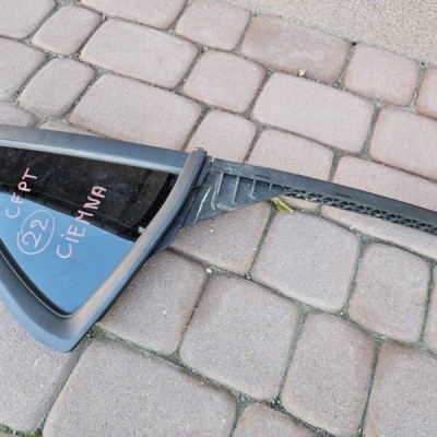 Szyba tył tylna prawa drzwi trójkąt ciemna 2022R Opel Corsa F 9829473380