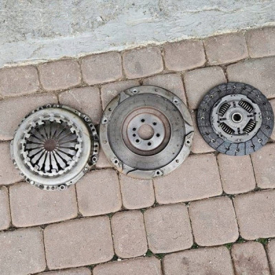 Sprzęgło dwumas docisk 1.2THP 1.2 1.2VTI Opel Corsa F 9834066780