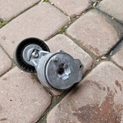 Rolka napinacza paska klinowego napinacz 1.2i 1.2VT Opel Corsa F 9841857180