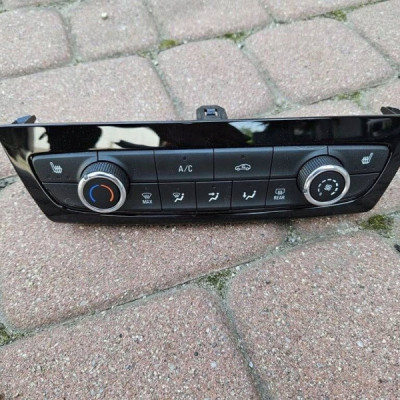 Panel sterowania nawiewu nadmuchu klimatyzacji Opel Corsa F 39231172