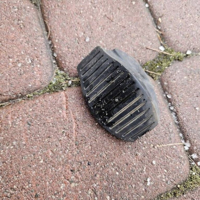 Nakładka gumka na pedał hamulca Adam Opel Corsa E 3801990120