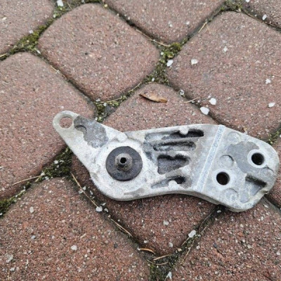 Uchwyt mocowanie chłodnic wspornik podstawa Opel Corsa E 12429737