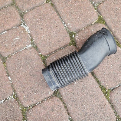 Rura dolot powietrza dolot filtra łapacz przewód Opel Corsa E 13427552