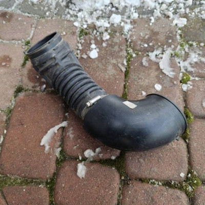 Rura dolot filtra powietrza 1.4T łapacz wąż Opel Corsa E 13492952