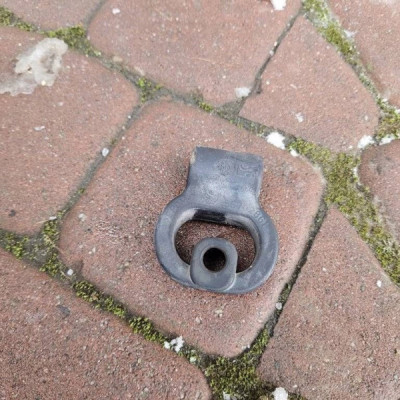 Guma uchwyt wspornik mocowanie wieszak wydechy rury Opel Corsa E 55702861