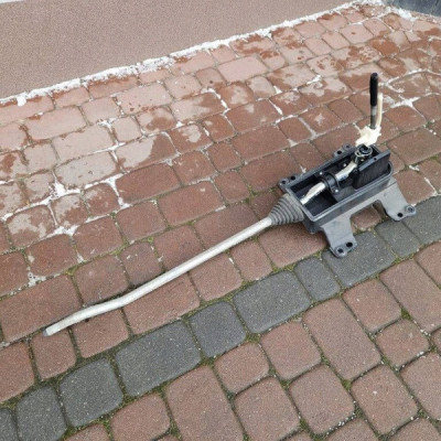 Lewarek wybierak zmiany biegów pręt druk Opel Corsa E 55490859