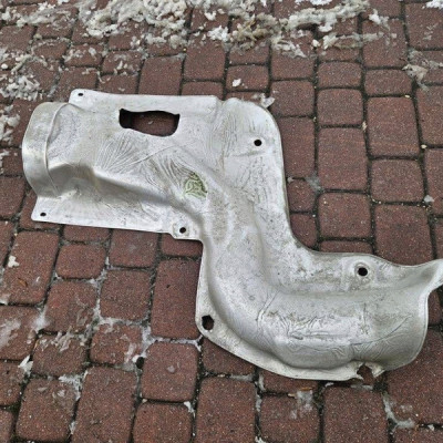Obudowa osłona termiczna wydechu tłumika tył tylna Opel Corsa E 13292781