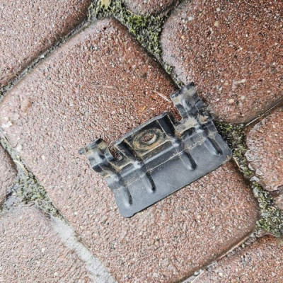 Uchwyt wspornik akumulatora mocowanie wspornik Opel Corsa E