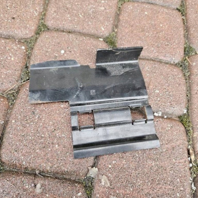 Uchwyt wspornik akumulatora mocowanie osłona Opel Corsa E