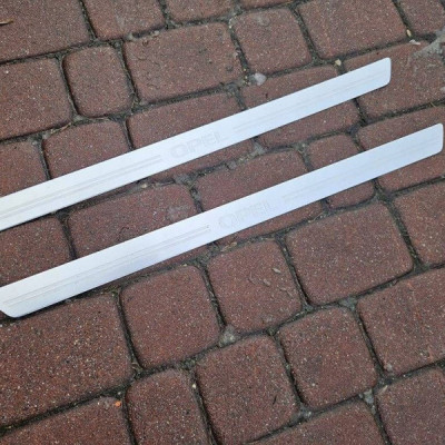 Listwa listwy prog progowe chrom chromowane na progi Opel Corsa E